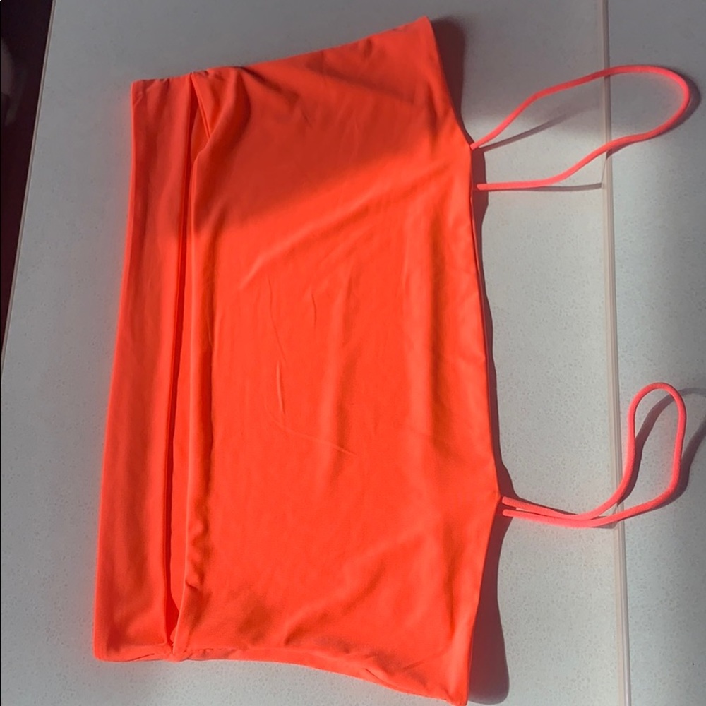 Crop top with slit